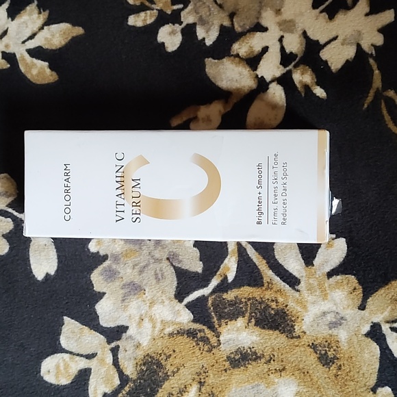 Color farm vitamin C Serum brighten + smooth - Picture 3 of 16